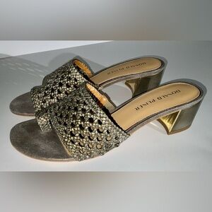 Donald Pliner Melros- size 9.5 (9 1/2) - metallic Napa in light bronze